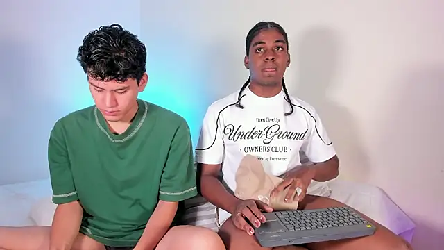 Snapshot of Mark_Nico chatting on March 14, 11:48 am Mark Nico online show from March 14, 11:48 am