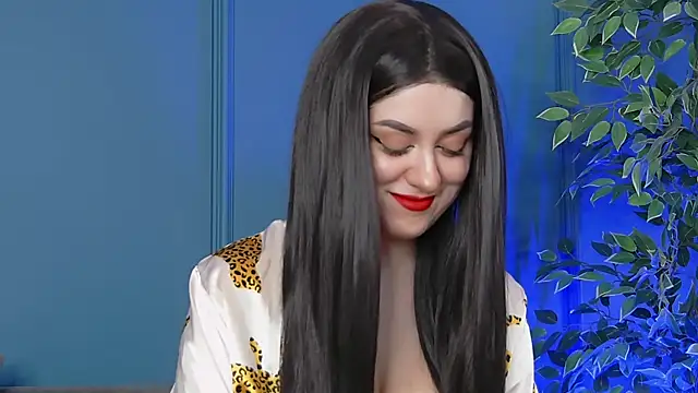 IrissBell online show from December 3, 6:32 am