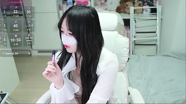 kimhyeona2005 online show from March 26, 12:44 pm