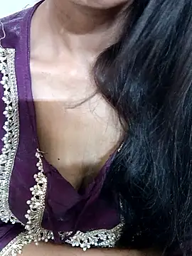 Snapshot of Asha_devi90 chatting on April 29, 4:11 pm Asha devi90 online show from April 29, 4:11 pm