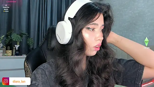 Diara 1an online show from November 30, 1:26 pm