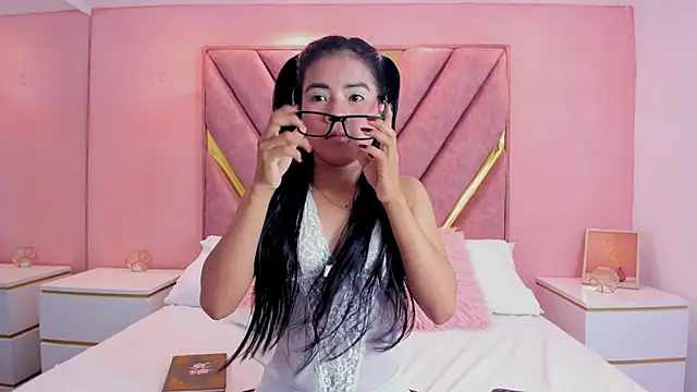 roxyflame  online show from November 21, 11:42 am