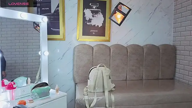 Evy Luxx v online show from February 27, 8:20 pm