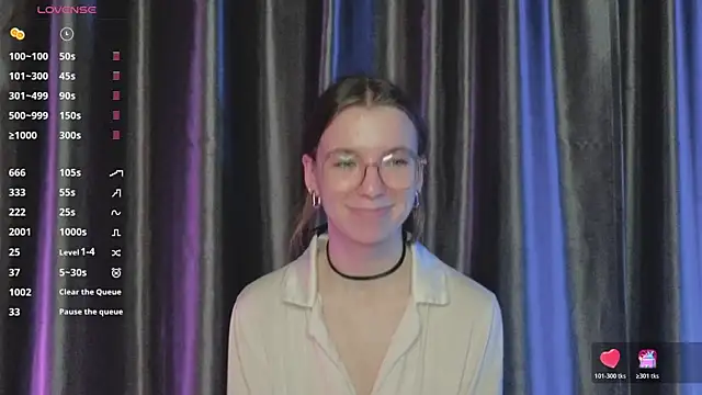 Snapshot of RochelCozzi chatting on December 21, 4:03 pm RochelCozzi online show from December 21, 4:03 pm