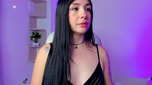 Snapshot of magiical_ chatting on December 2, 4:24 pm magiical online show from December 2, 4:24 pm