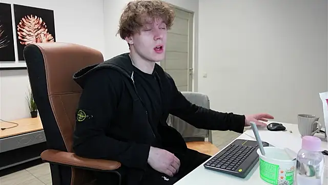 Charles Dreams online show from March 15, 1:22 am