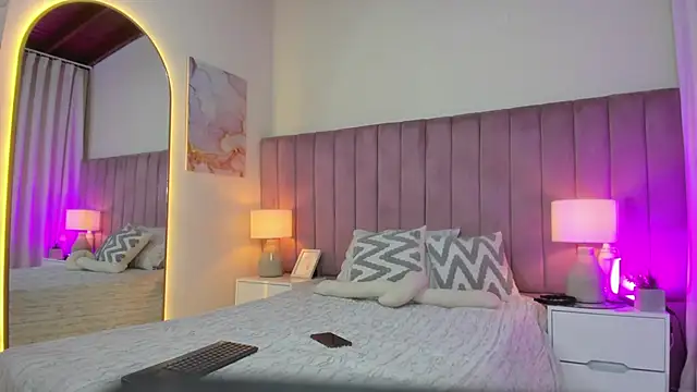 Valentino moretti online show from March 18, 11:57 am