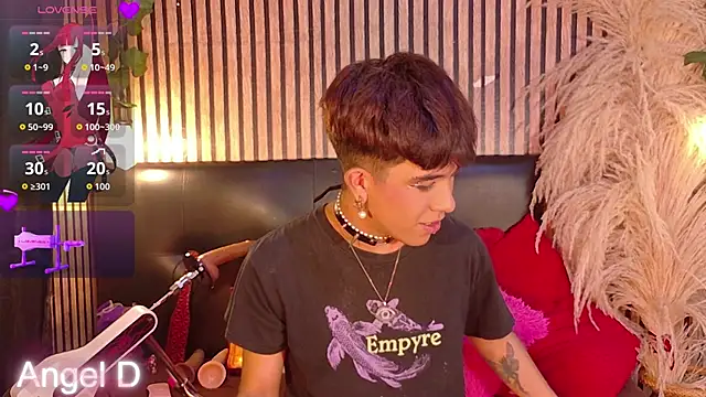 Angeldust19 online show from April 2, 3:15 am