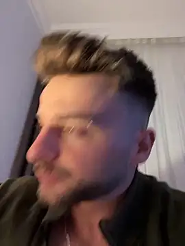 Snapshot of atesturky chatting on November 28, 12:57 am atesturky online show from November 28, 12:57 am