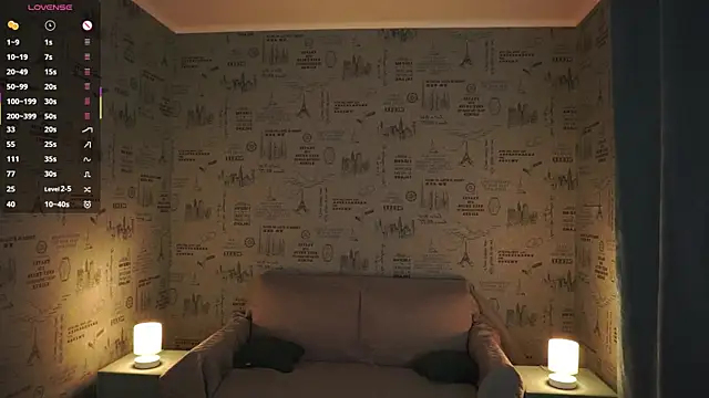 Snapshot of AmelieSeductress chatting on November 17, 2:45 pm AmelieSeductress online show from November 17, 2:45 pm