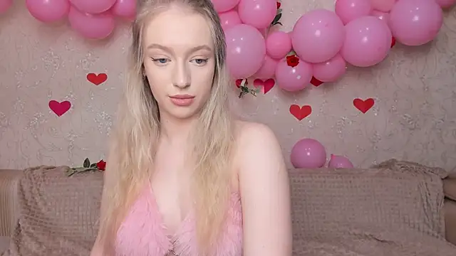 Snapshot of elldiana chatting on February 11, 5:56 am elldiana online show from February 11, 5:56 am