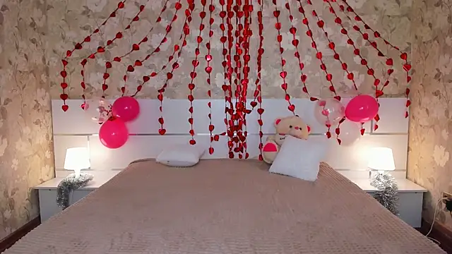 Snapshot of elldiana chatting on February 14, 3:03 am elldiana online show from February 14, 3:03 am