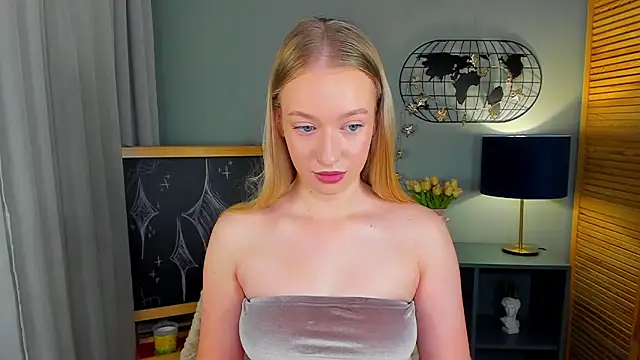 elldiana online show from April 2, 1:25 am