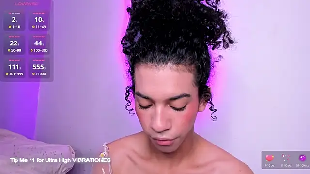 alaiasexygirl online show from March 25, 9:32 pm