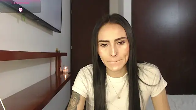 Snapshot of Linda__fiore chatting on March 22, 5:11 am Linda fiore online show from March 22, 5:11 am