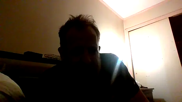 Snapshot of Mikey40wv chatting on November 17, 11:32 pm Mikey40wv online show from November 17, 11:32 pm