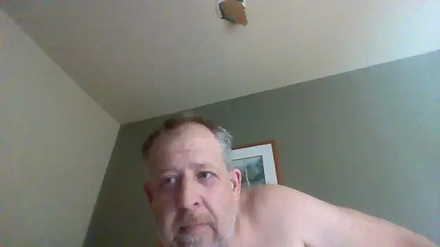 Snapshot of Mikey40wv chatting on November 22, 4:28 pm Mikey40wv online show from November 22, 4:28 pm