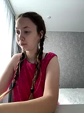 Holy Poly online show from December 19, 8:32 am