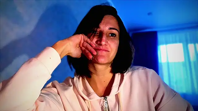 Snapshot of Elizarosse chatting on November 14, 11:20 am Elizarosse online show from November 14, 11:20 am