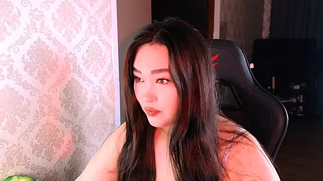 Emma Uilson online show from December 14, 1:22 am