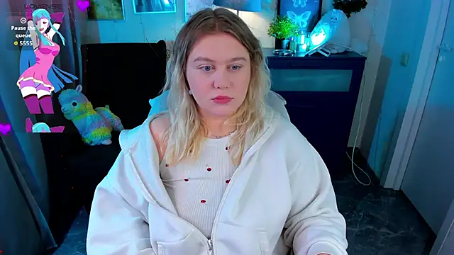 Snapshot of LouiseMous chatting on January 12, 9:09 pm LouiseMous online show from January 12, 9:09 pm