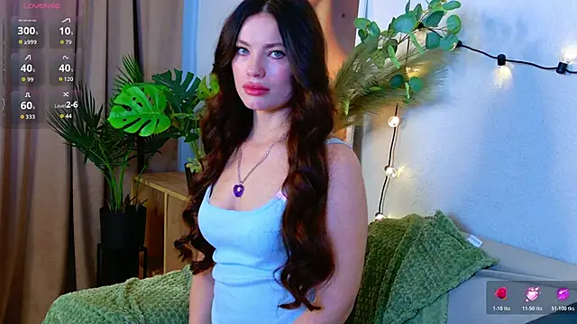 Taylla Nouell online show from December 2, 7:36 am