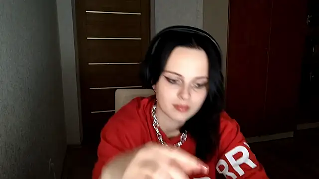 LouiseMarengo online show from December 5, 2:58 pm