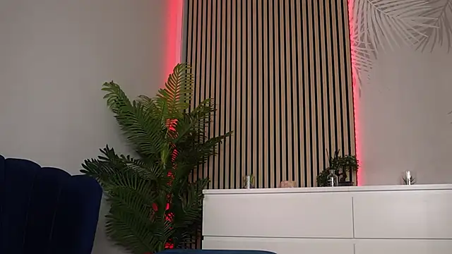 Snapshot of Miss_Denisse chatting on November 28, 8:33 pm Miss Denisse online show from November 28, 8:33 pm