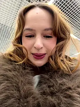 hani obsessed online show from January 9, 10:40 am