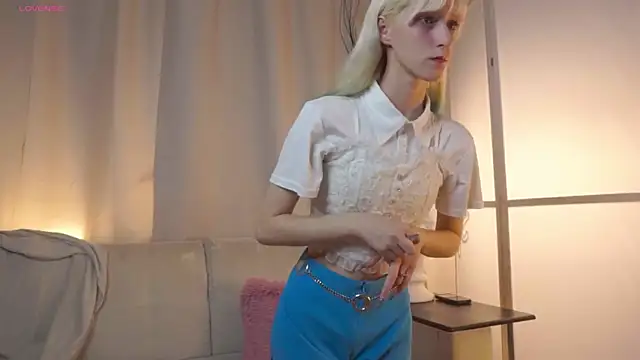 Snapshot of BeverlyWahoske chatting on November 15, 6:59 pm BeverlyWahoske online show from November 15, 6:59 pm