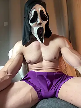 Luna MaskedMan online show from December 18, 11:55 pm