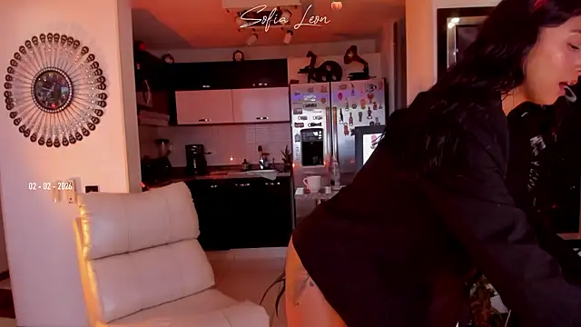 Snapshot of sofiasexhot chatting on February 2, 12:48 pm sofiasexhot online show from February 2, 12:48 pm