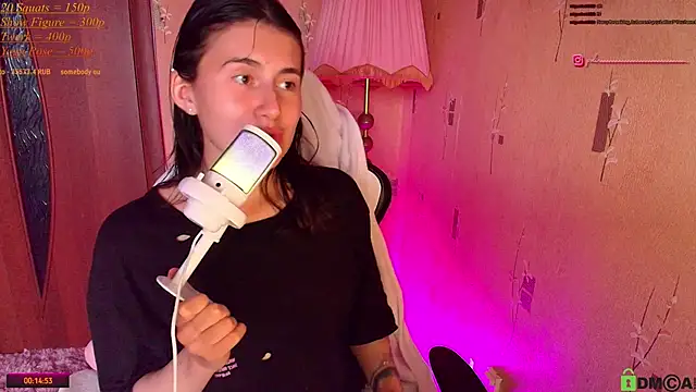 KristinaScott online show from June 3, 6:35 pm