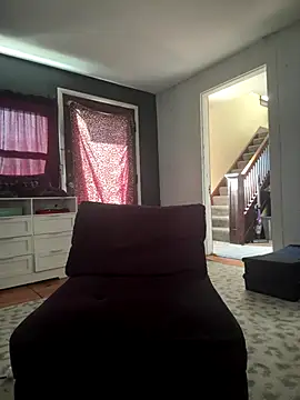 sofrancy online show from December 21, 4:25 pm