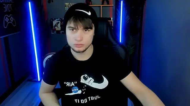 Snapshot of AlejandroEllias chatting on January 18, 8:56 pm AlejandroEllias online show from January 18, 8:56 pm