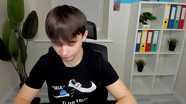 Snapshot of AlejandroEllias chatting on February 3, 6:57 pm AlejandroEllias online show from February 3, 6:57 pm