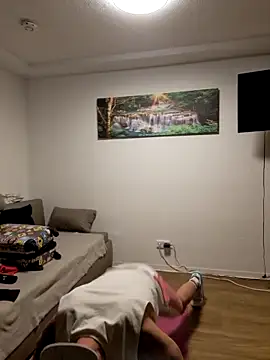 Snapshot of Mystery_Mark chatting on December 3, 7:01 pm Mystery Mark online show from December 3, 7:01 pm