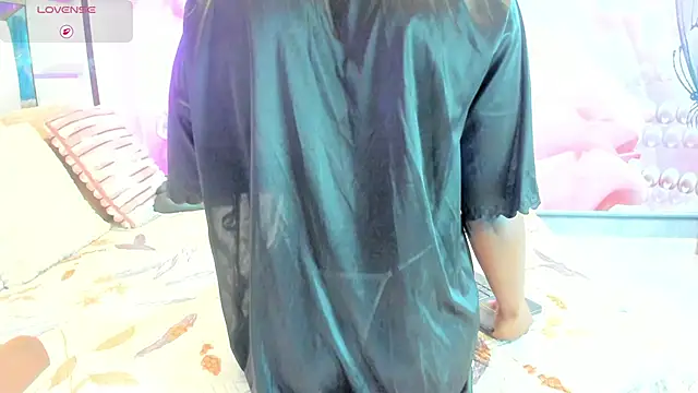 Snapshot of anisha_zambrano chatting on June 17, 1:01 pm anisha zambrano online show from June 17, 1:01 pm