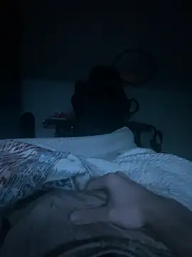 Snapshot of daddyshomeee_ chatting on February 23, 5:49 am daddyshomeee online show from February 23, 5:49 am