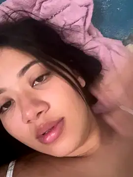 Snapshot of Larissa_xxe chatting on November 30, 1:15 pm Larissa xxe online show from November 30, 1:15 pm