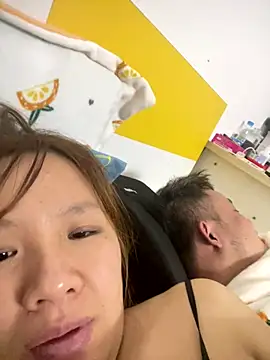 Snapshot of yiyi0316 chatting on November 29, 6:33 pm yiyi0316 online show from November 29, 6:33 pm