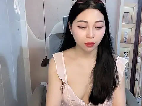 Lousii online show from April 11, 3:00 am