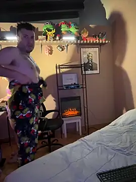 Snapshot of kittycat202501 chatting on December 3, 8:12 am kittycat202501 online show from December 3, 8:12 am