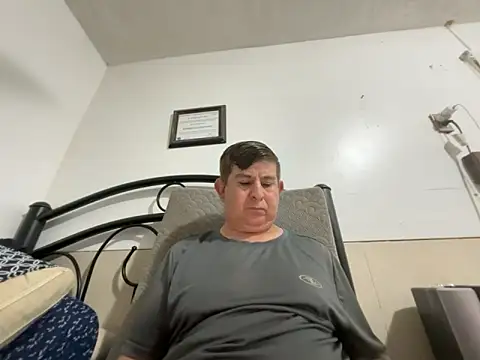 Snapshot of beto536 chatting on February 22, 5:19 am beto536 online show from February 22, 5:19 am