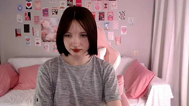Lexi Bottom online show from December 17, 1:55 am