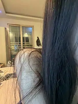 XX125216 online show from February 1, 1:09 pm