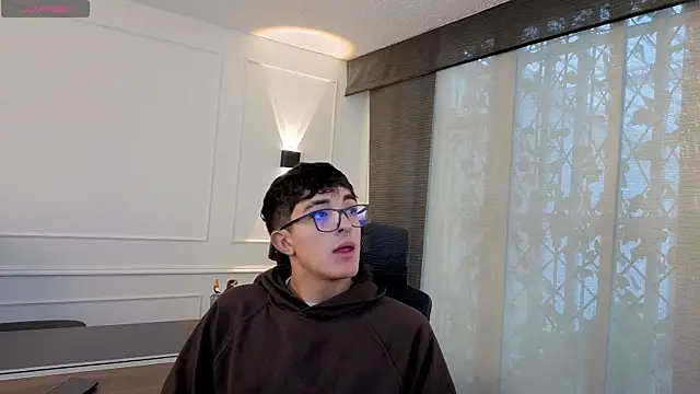 sayronvg online show from November 18, 11:58 am