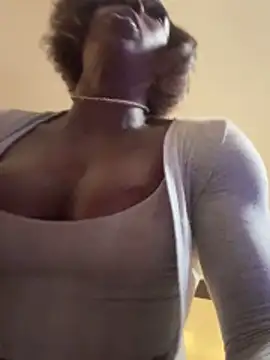 Motherbigbus online show from March 6, 3:03 am