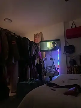 Motherbigbus online show from April 10, 12:10 pm