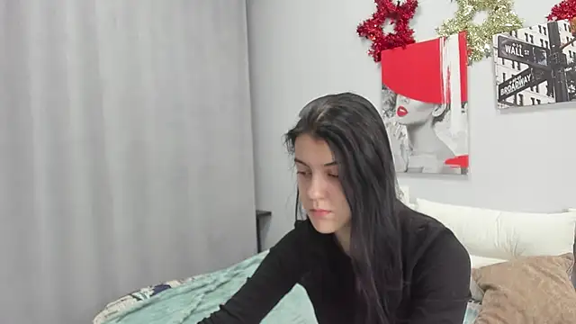 Lovely Audrey online show from December 21, 1:24 am